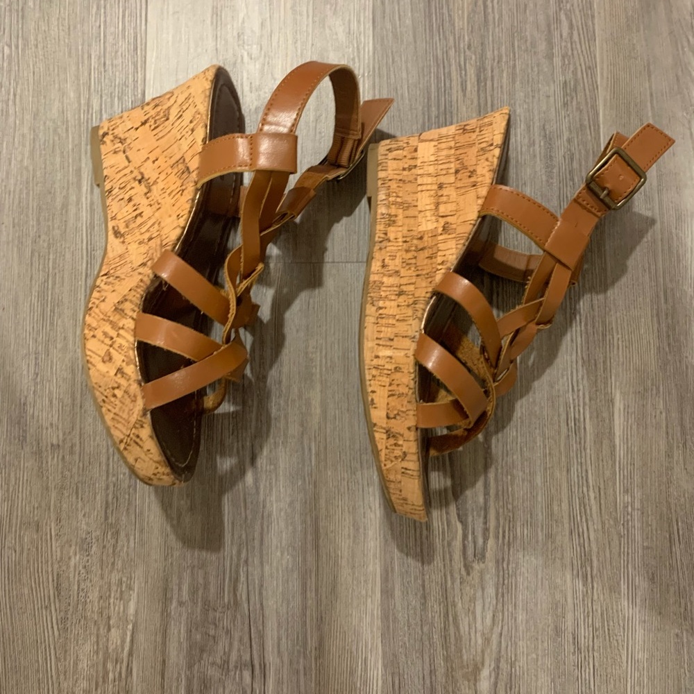 Wedge heels